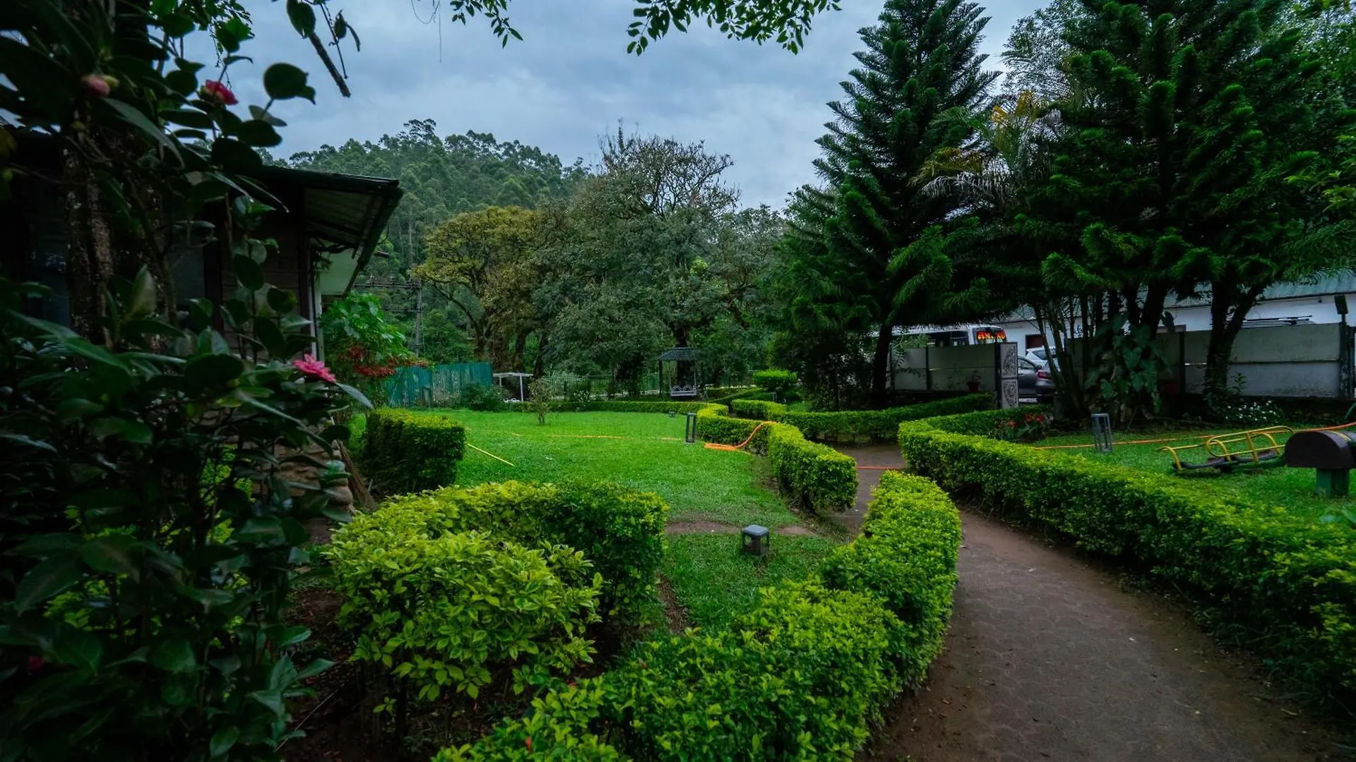 *** Hotel Westwood Riverside Munnar Indien