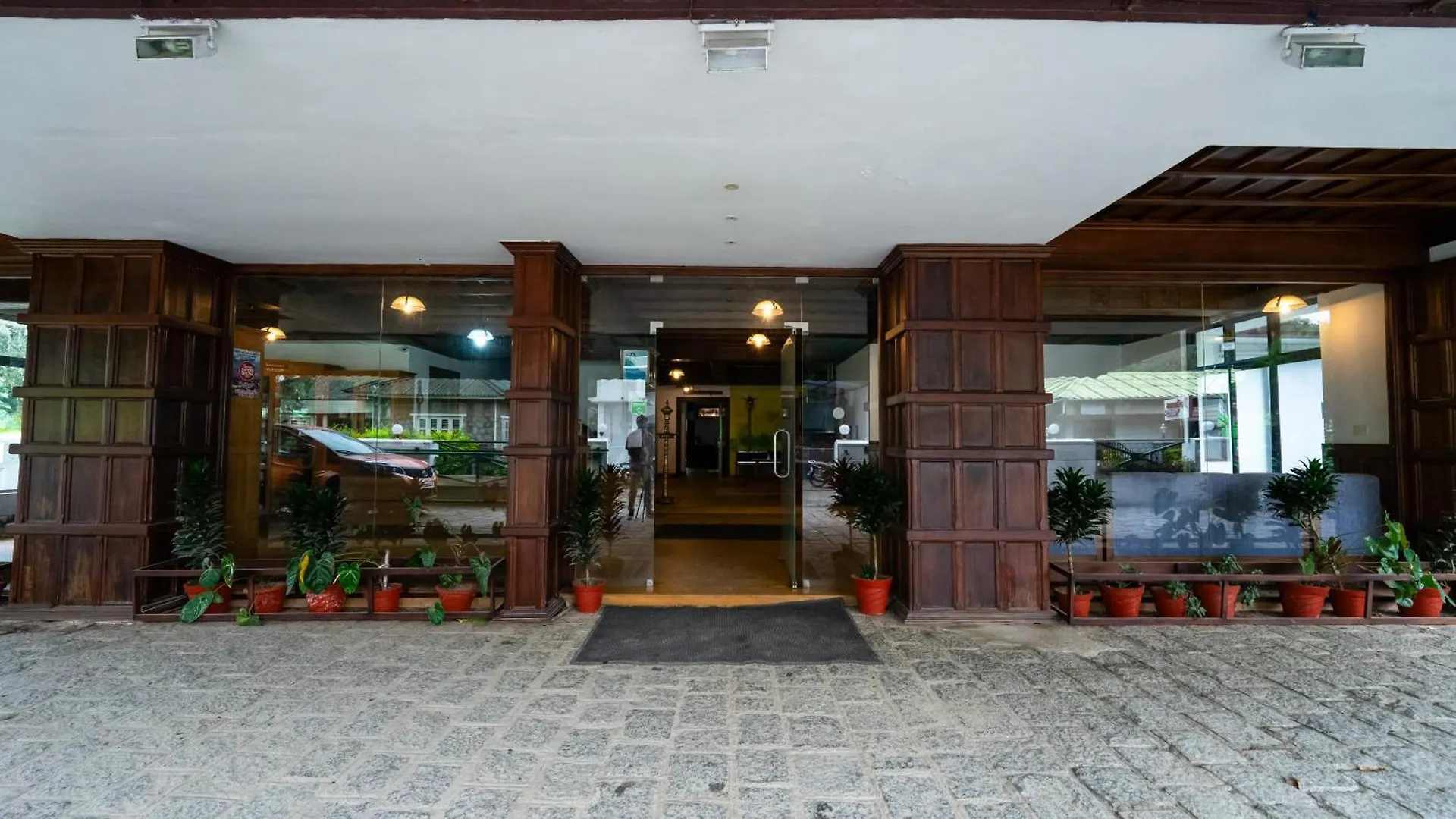 *** Hotel Westwood Riverside Munnar Indien