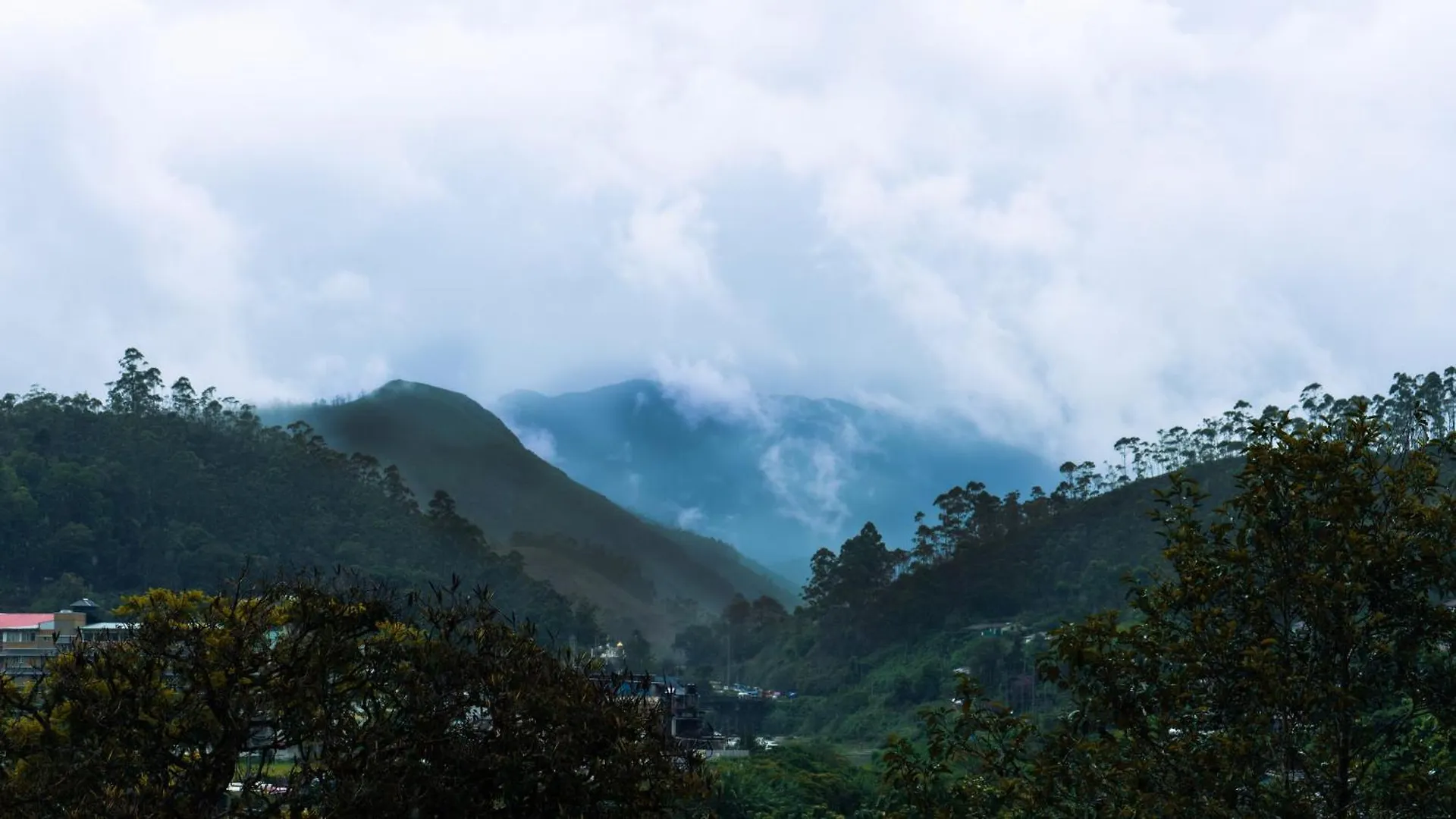 Westwood Riverside Munnar 3*,